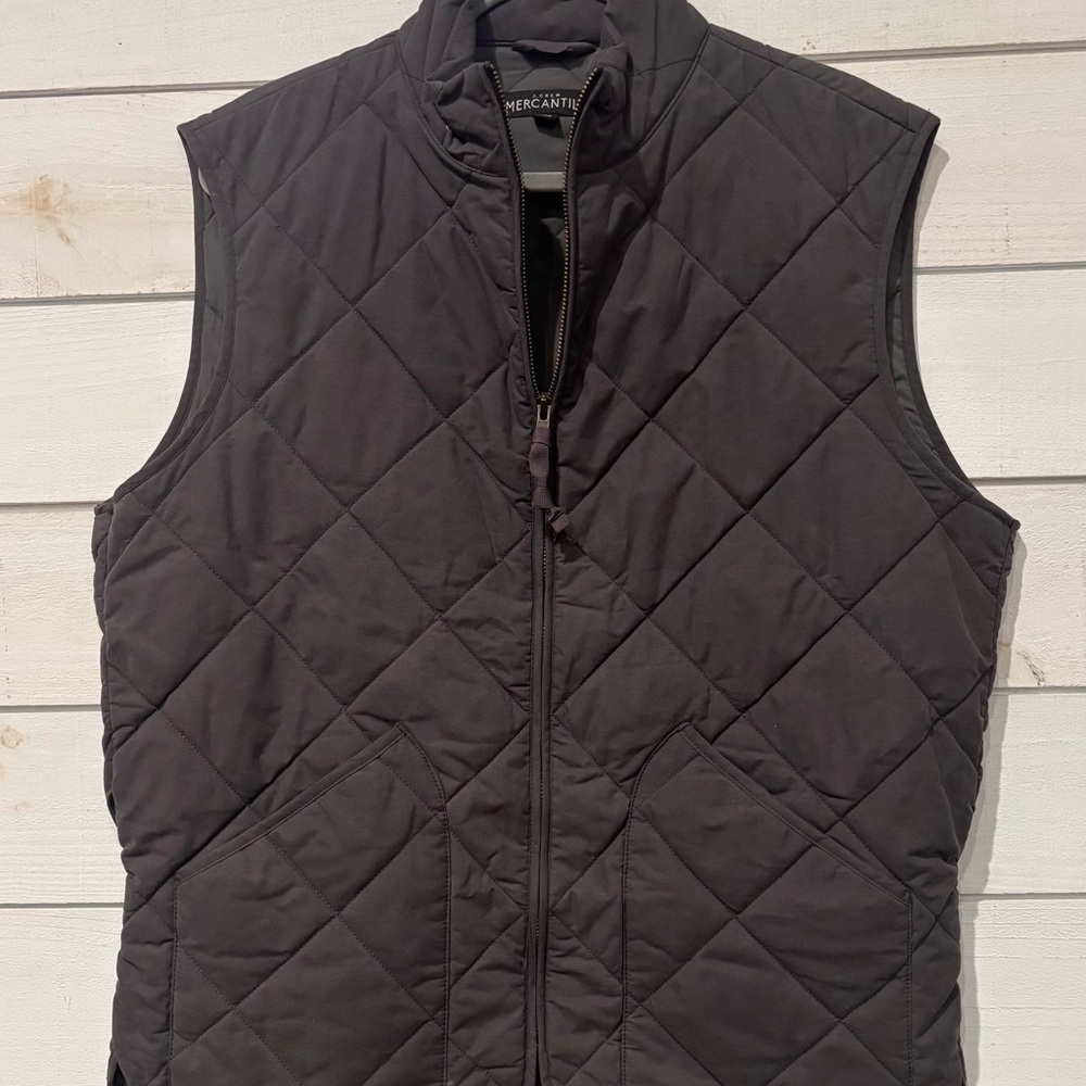 J. Crew Mercantile Charcoal Quilted Vest in size women’s Large .Great condition! - Picture 4 of 14